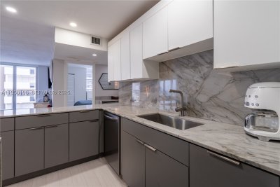 Comprar apartamento en Arlen Beach 1417
