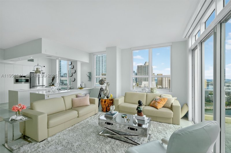 Aluguel de apartamento no Mark on Brickell PH210