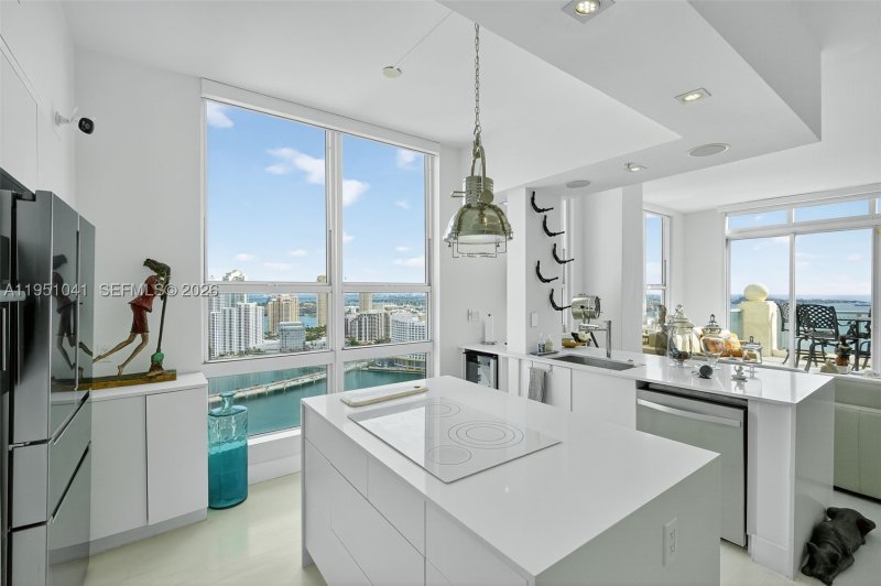 Aluguel de apartamento no Mark on Brickell PH210