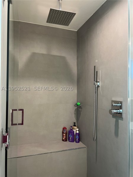 Apartment for rent at Continuum II North LOFT5