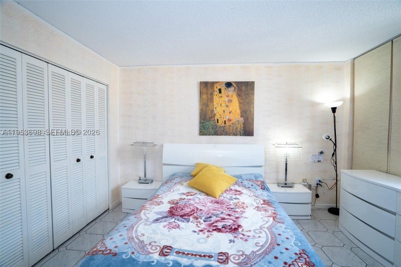 Apartment for rent at Plaza Towers North 1103