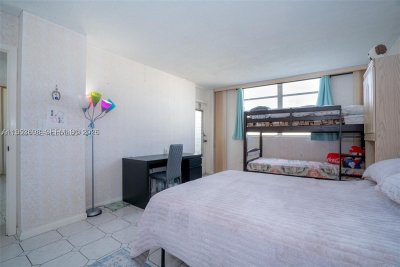 Aluguel de apartamento no Plaza Towers North 1103