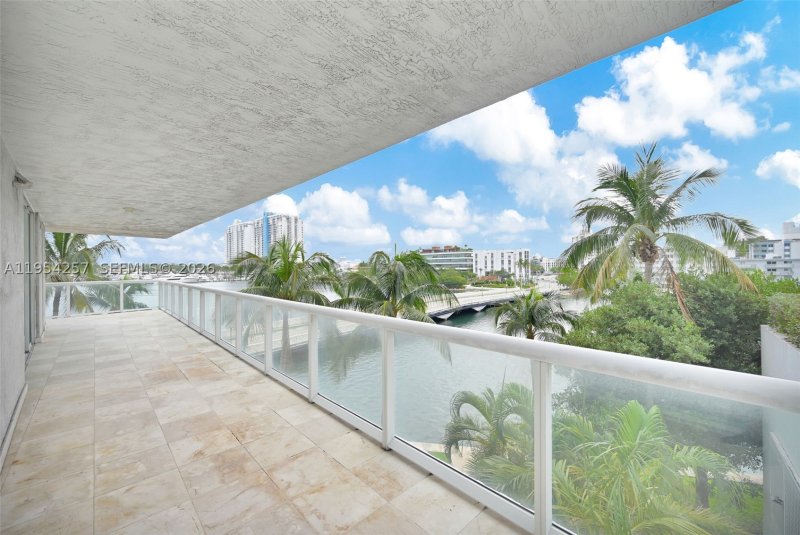 Alquiler de apartamento en Grand Venetian 404