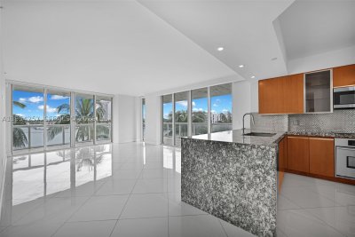 Grand Venetian Apt #404
