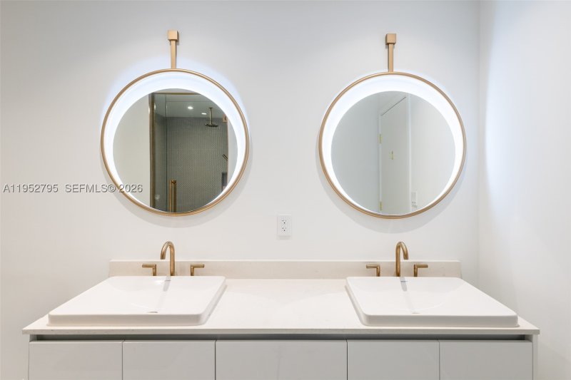Comprar apartamento en MR. C Residences 1707