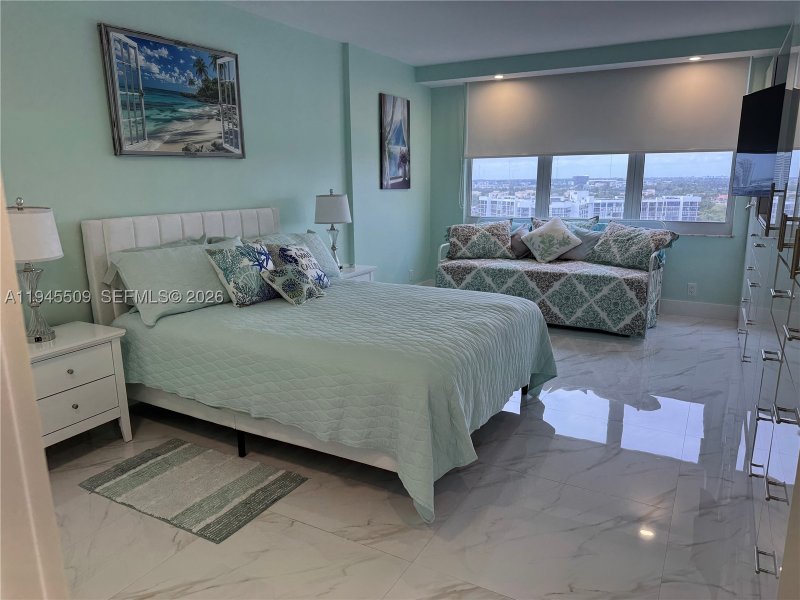 Condo for sale at The Wave Condo 1530