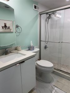 Comprar apartamento en The Wave Condo 1530