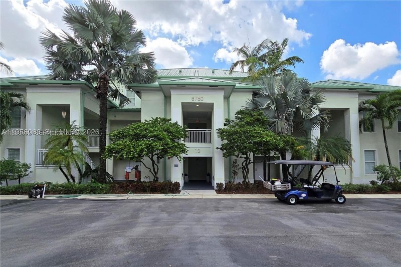 Condo for sale at The Blue Doral 1209