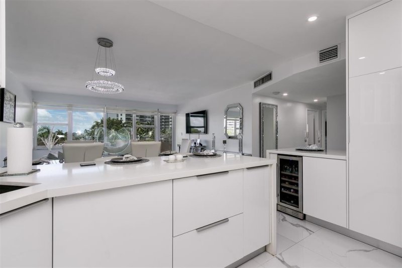 Condo for sale at Coral Ridge Towers South 304
