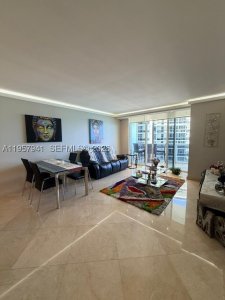 Aluguel de apartamento no Beach Club Two 3810