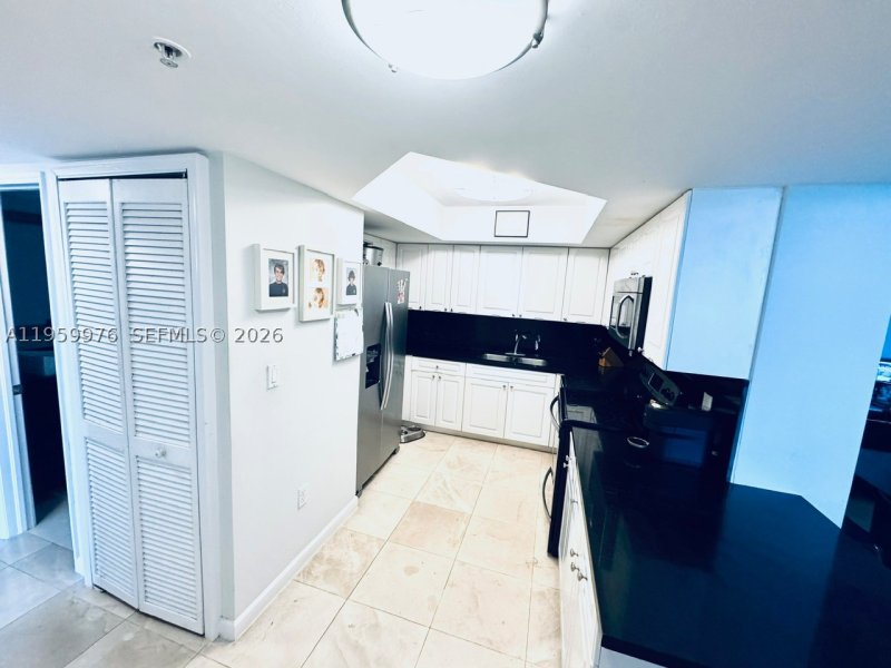 Comprar apartamento no Sunset Harbour North 1009