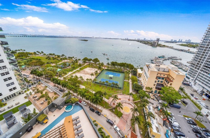 Condo for sale at Opera Tower 2001