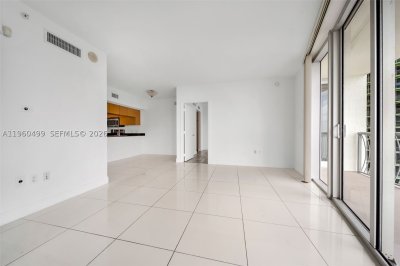 Comprar apartamento en Opera Tower 2001