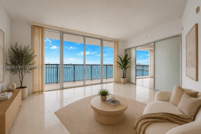 Comprar apartamento en Opera Tower 2001
