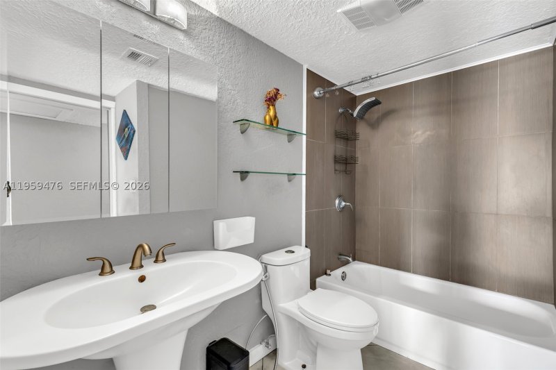 Condo for sale at The Jockey Club I 116