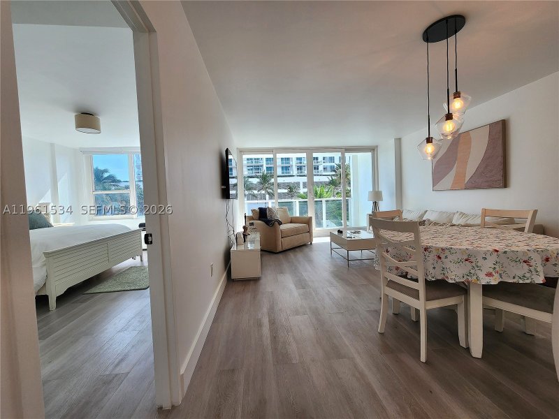 Condo for sale at Alexander Towers 218