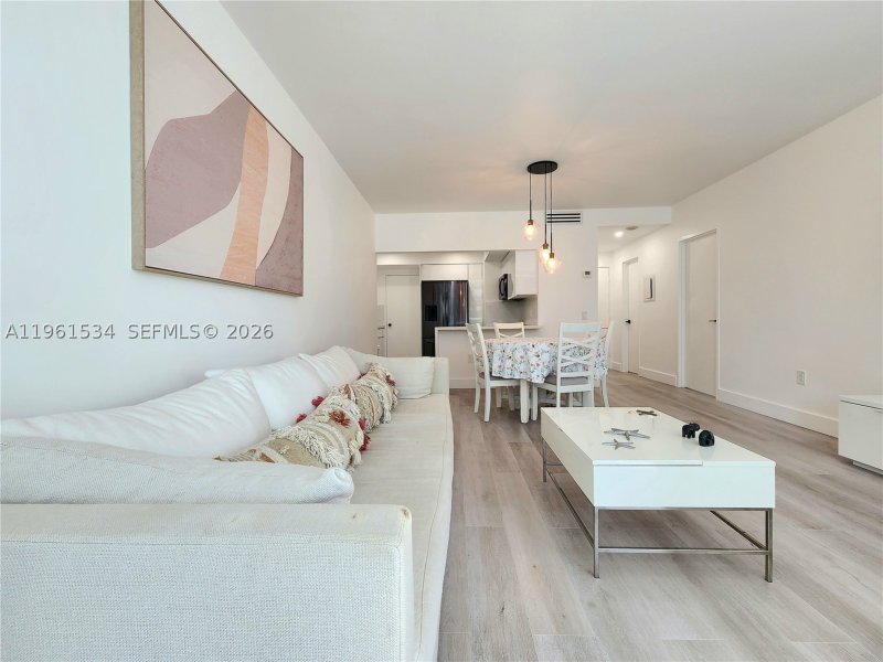Condo for sale at Alexander Towers 218
