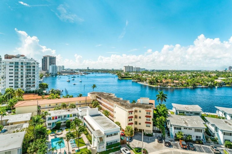 Apartment for rent at Tiffany House 1001