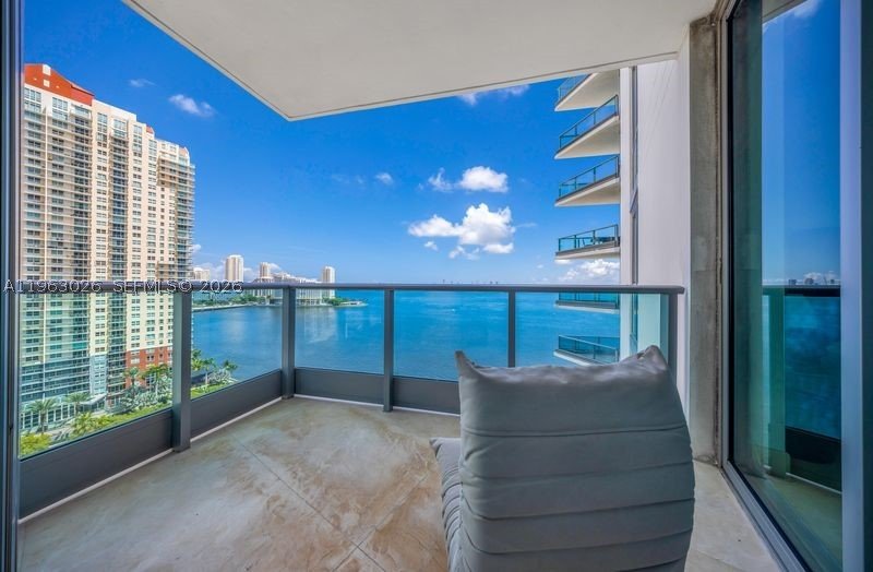 Condo for sale at Jade Brickell 1602