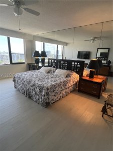 Aluguel de apartamento no Alexander Towers 1201