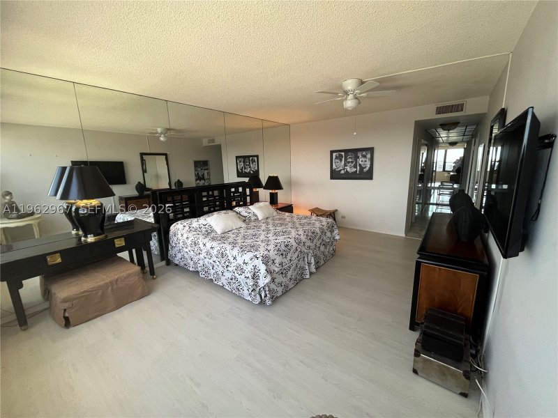 Alquiler de apartamento en Alexander Towers 1201