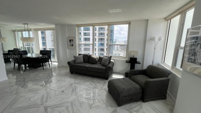 Aluguel de apartamento no Alexander Towers 1201