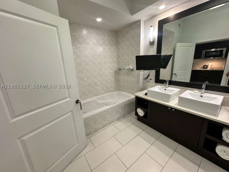 Condo for sale at The Blue Doral 910