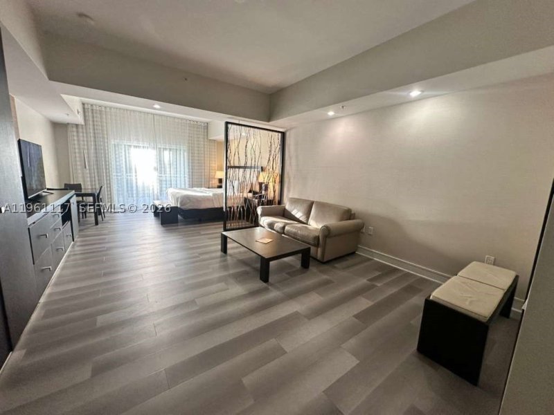 Condo for sale at The Blue Doral 910