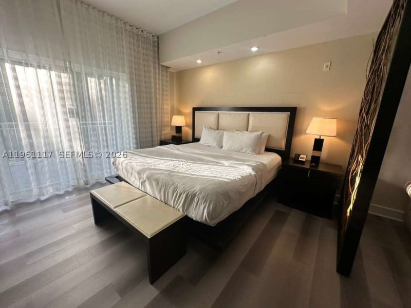 Condo for sale at The Blue Doral 910