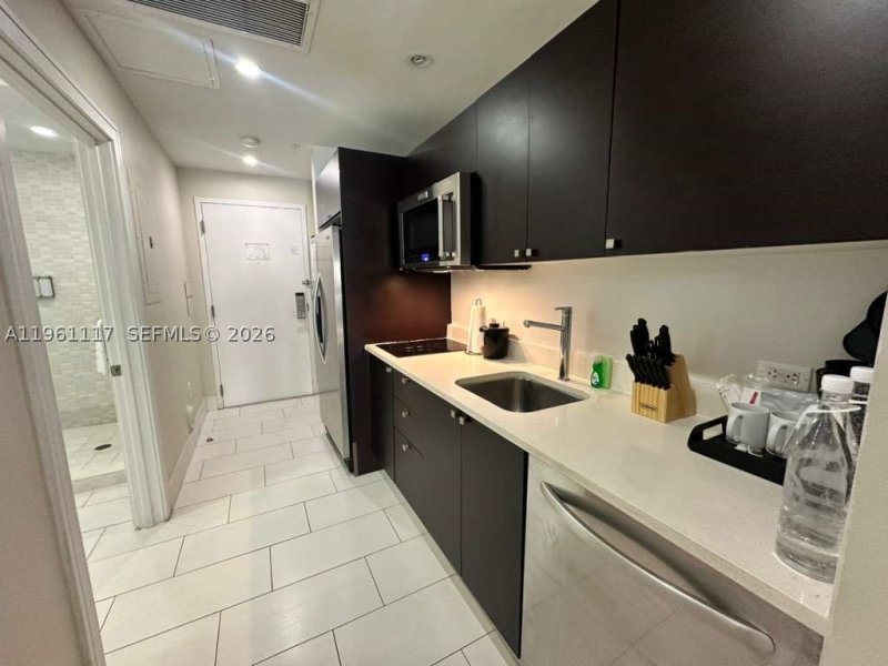 Condo for sale at The Blue Doral 910