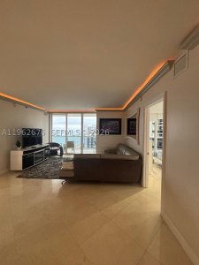 Aluguel de apartamento no Beach Club Two 2004