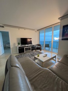 Aluguel de apartamento no Beach Club Two 2004