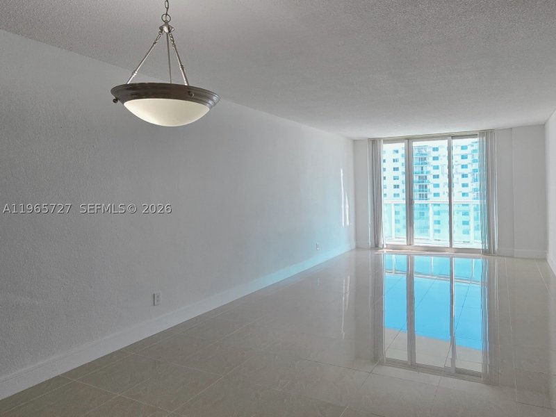 Apartment for rent at Ocean View 1002