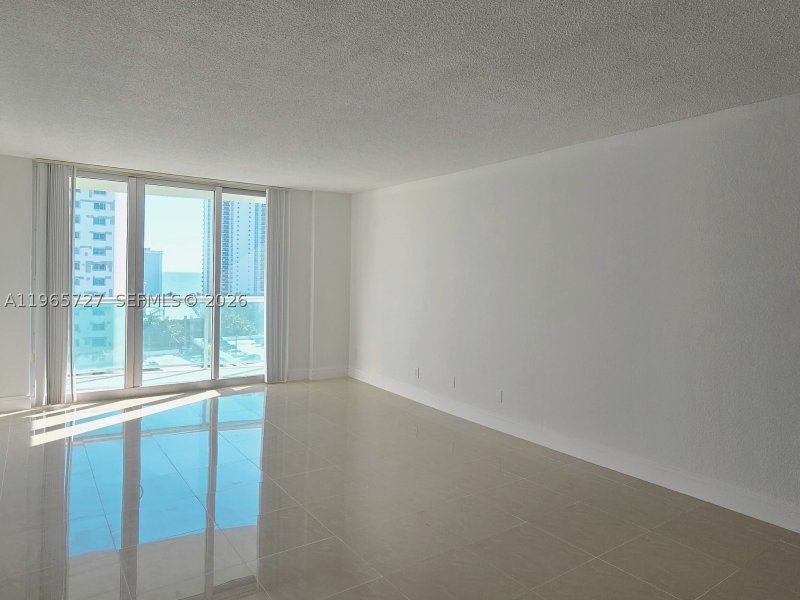 Apartment for rent at Ocean View 1002