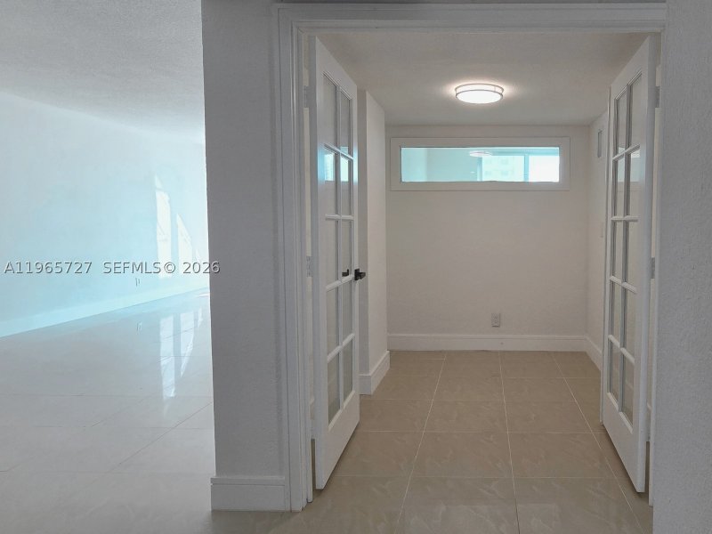 Apartment for rent at Ocean View 1002
