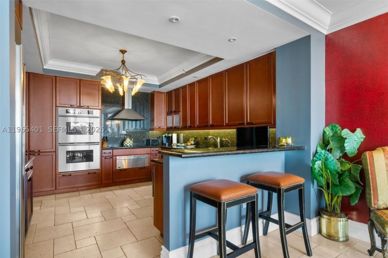 Condo for sale at Peninsula I 1505