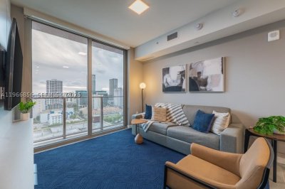 Comprar apartamento en YotelPad Miami 1905