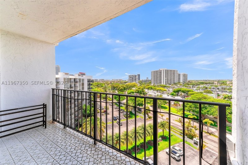 Apartment for rent at Oceanview Park 1007