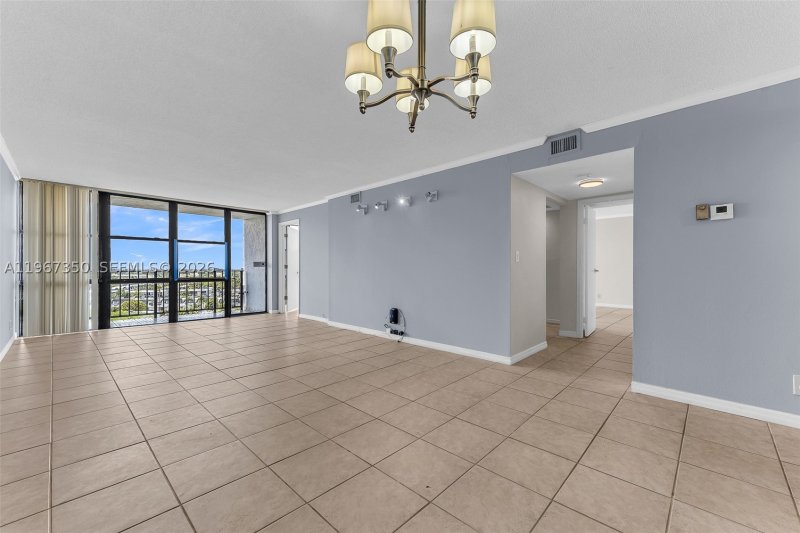 Apartment for rent at Oceanview Park 1007