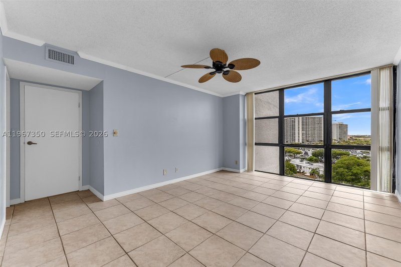 Apartment for rent at Oceanview Park 1007