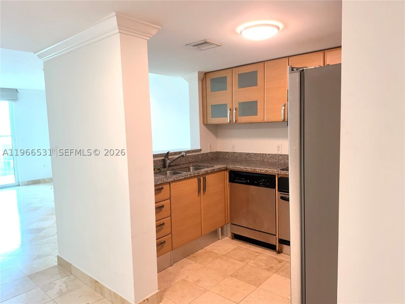 Apartment for rent at Skyline On Brickell 2202