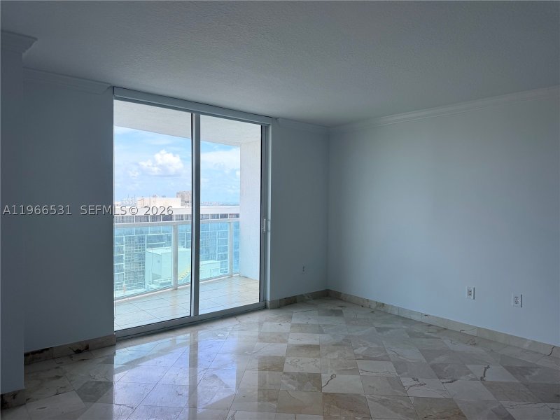 Apartment for rent at Skyline On Brickell 2202