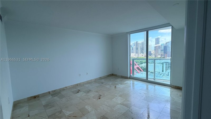 Apartment for rent at Skyline On Brickell 2202