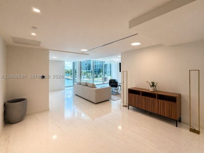 Comprar apartamento no Aston Martin Residences 303