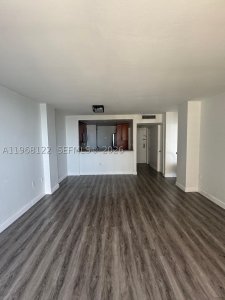 Comprar apartamento en Charter Club Condos 820