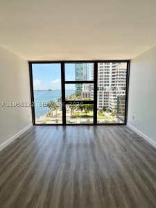 Comprar apartamento en Charter Club Condos 820