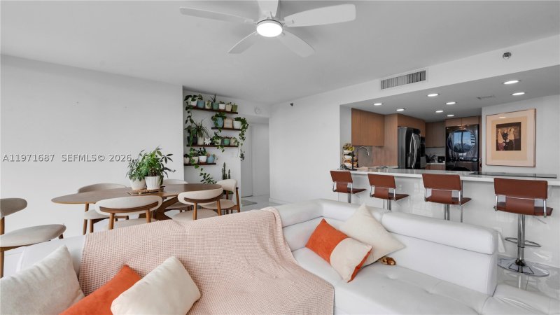 Comprar apartamento en Grandview Palace 1011