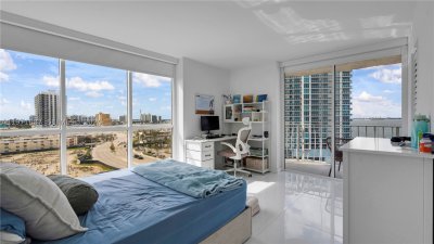 Comprar apartamento en Grandview Palace 1011