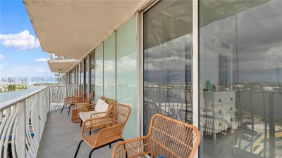 Comprar apartamento en Grandview Palace 1011