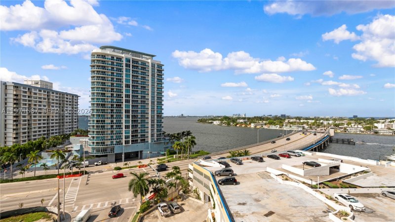 Comprar apartamento en Grandview Palace 1011